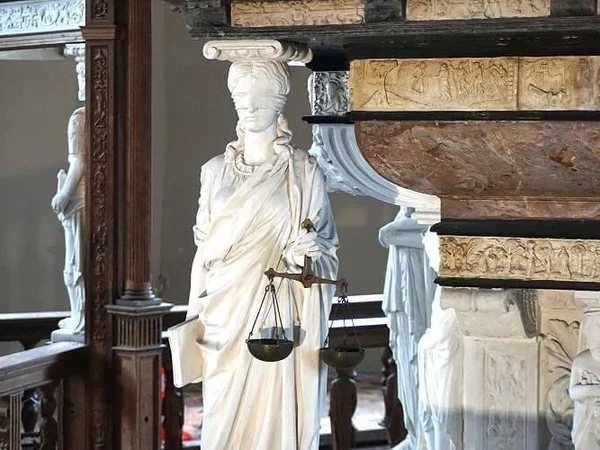 Bild 1: Edo-Wiemken-Denkmal